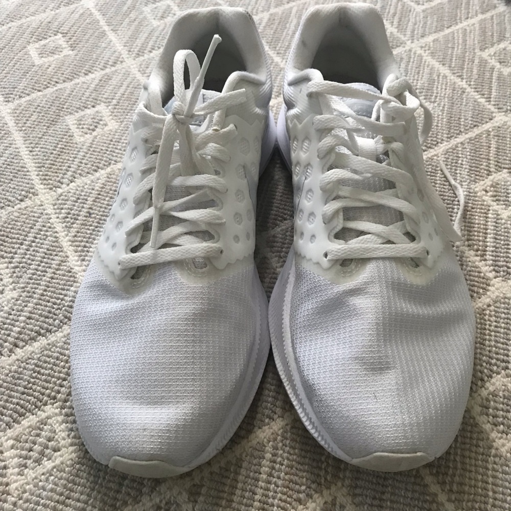 White nike sneakers